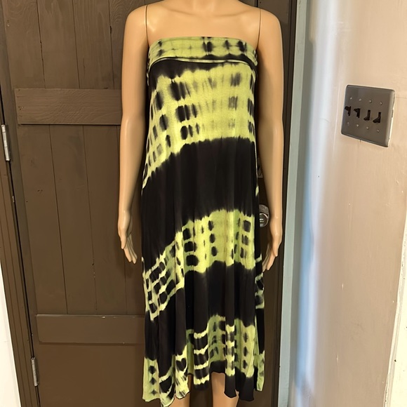 CLUB Z COLLECTION strapless midi dress or could use as a maxi skirt - Picture 1 of 3